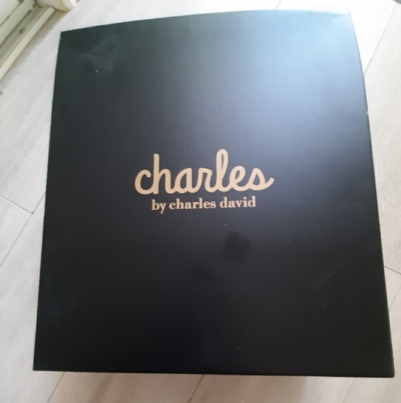 Lace booties - Picture 2 of 4